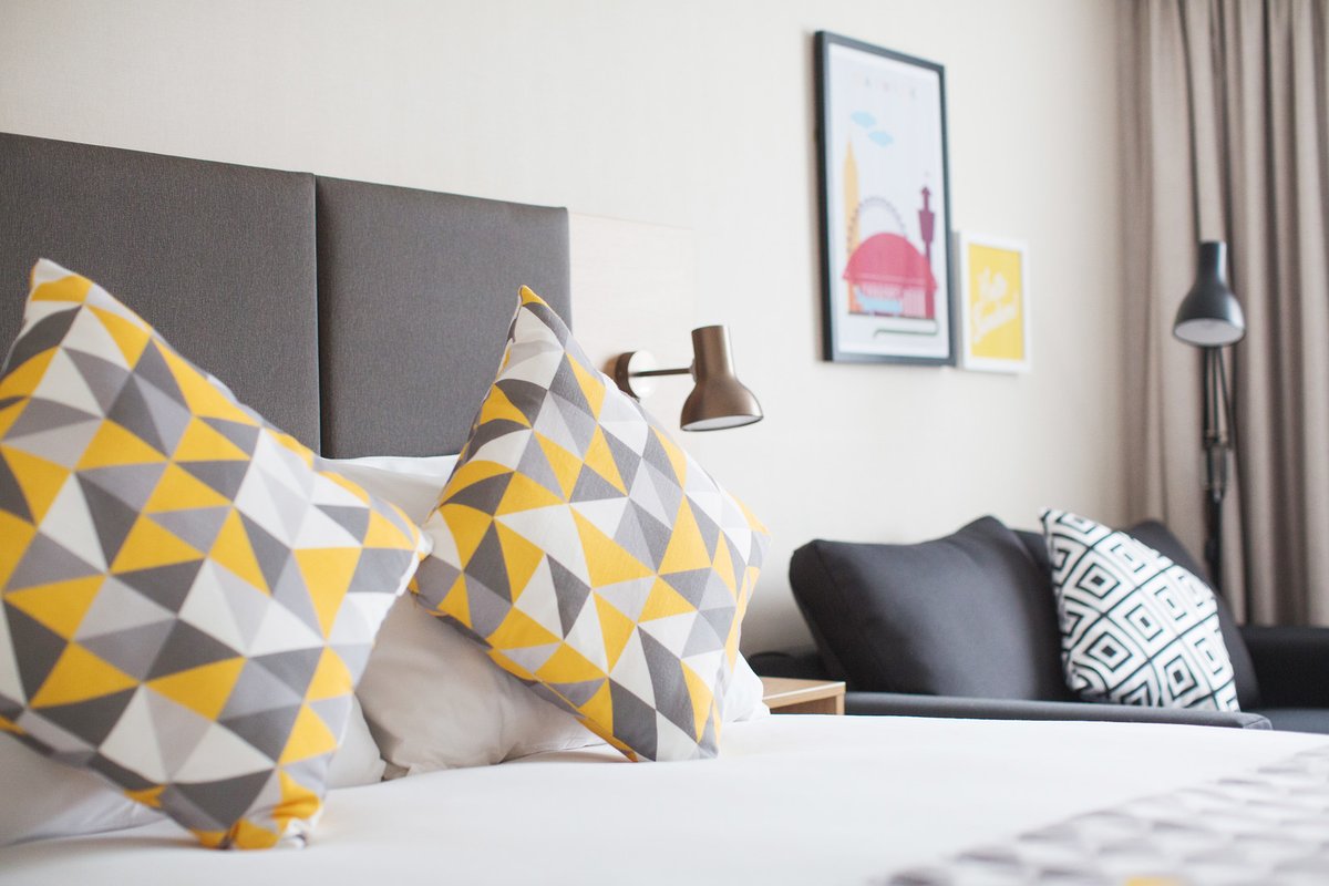 It's official, Holiday Inn London - Gatwick Airport will be opening its doors to the public.👏  
We are delighted to confirm we are now accepting bookings from the 4th of July. (1/3)