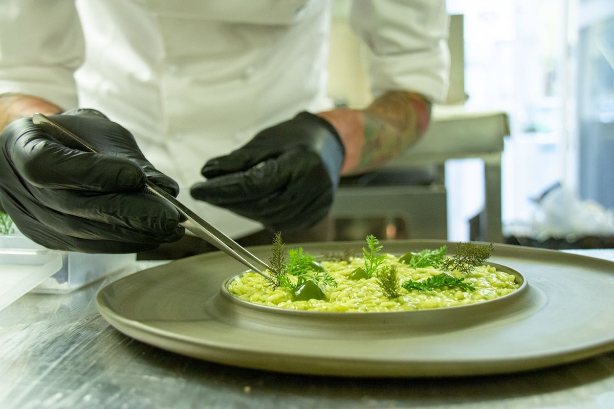 meo_modo's tweet photo. Attention to detail is only the beginning.⁠ 👨🏻‍🍳✨ #MeoModo⁠ https://t.co/455zadST2R