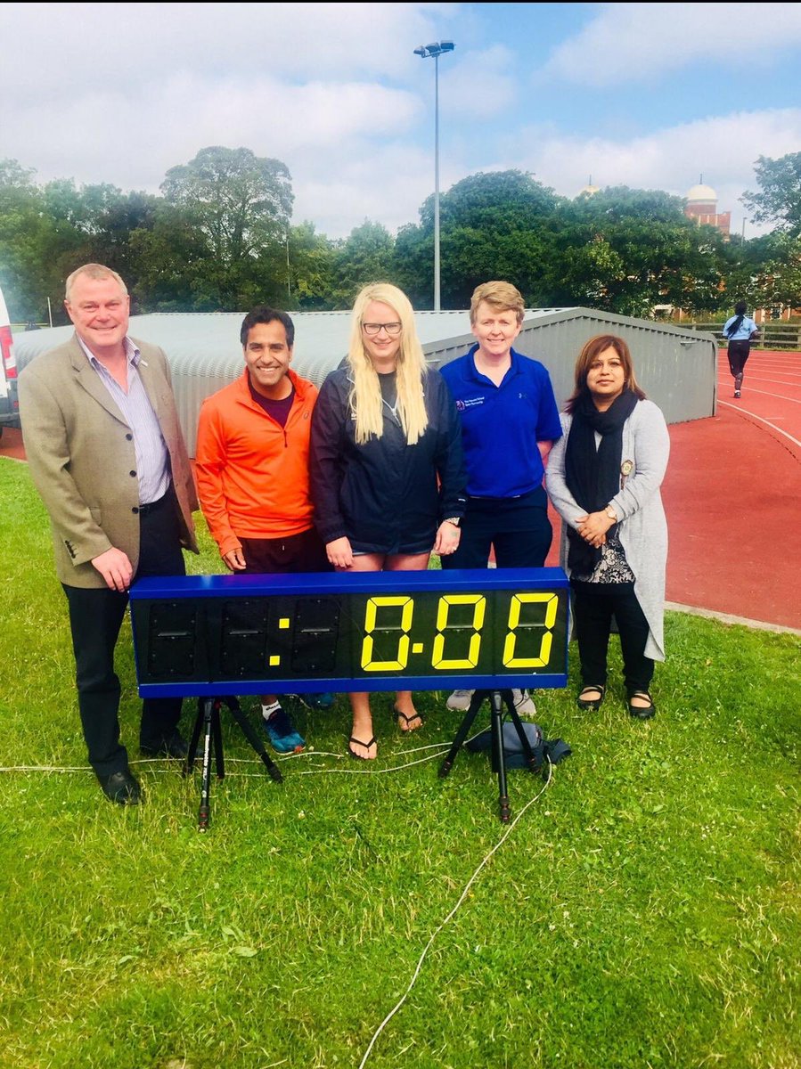 Rehman_Chishti's tweet photo. This week is @YouthSportTrust National School Sport Week at Home. Sports and exercise are great for physical and mental wellbeing 🏃‍♂️🏃‍♀️💪. Delighted to have previously attended Medway Schools Sports Day as part of National School Sport Week #NSSWtogether https://t.co/o1LIPD9End