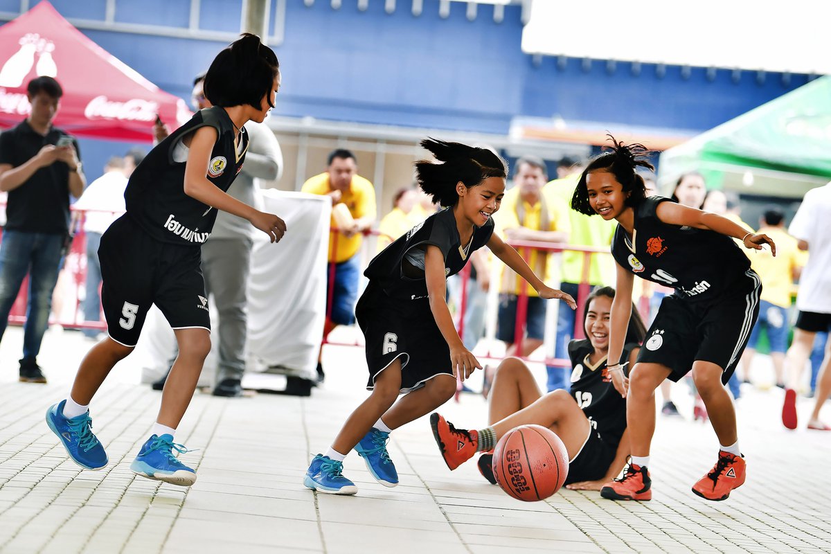FIBA's tweet photo. Get the photographers 📸 in here!

Last week to join our photo contest and win some top 🎁. Theme: Women In Basketball

➡️ https://t.co/Q83Y4ZnCoO https://t.co/HTk7ZLj3wq