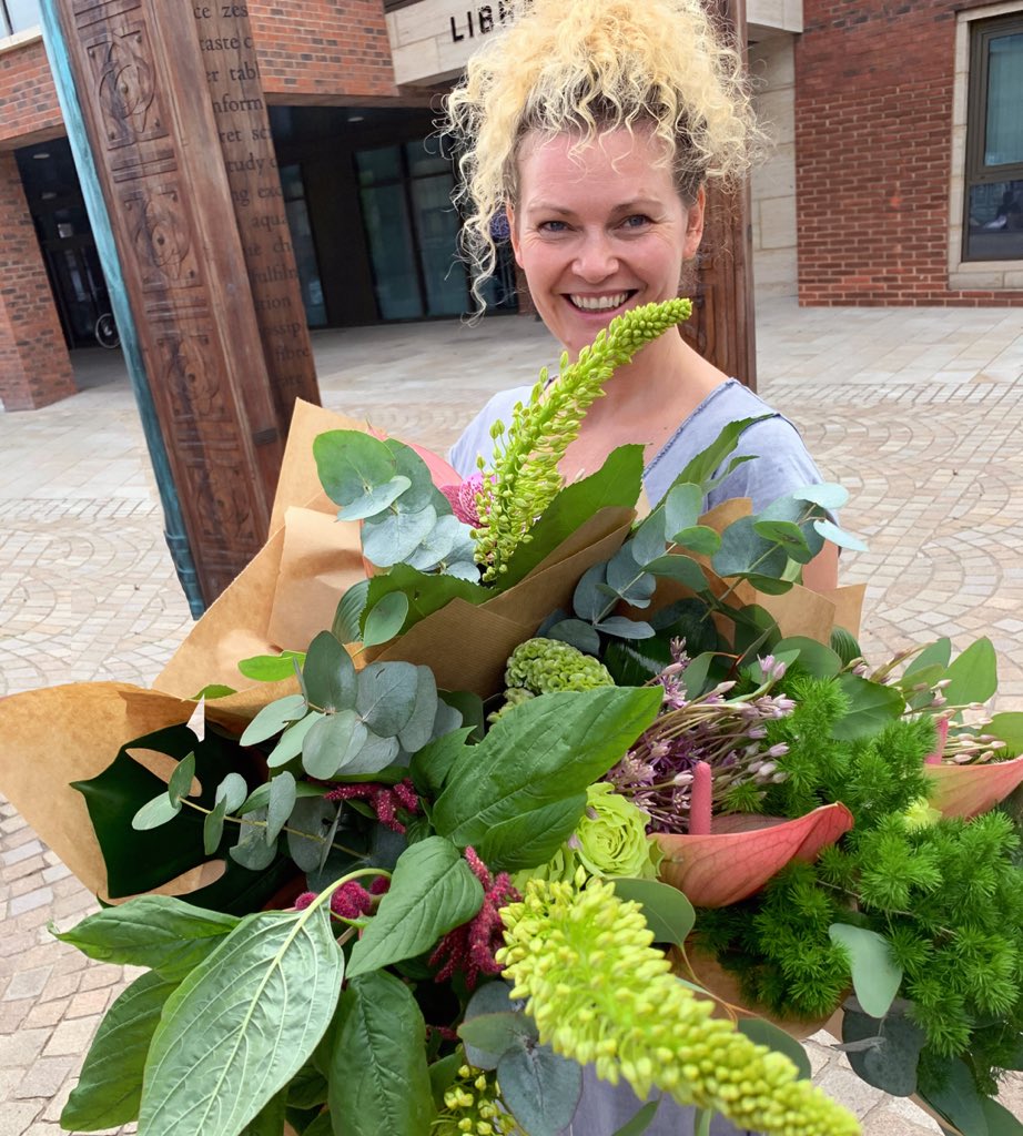 Gorgeous haul of blooms. If you spot anything you fancy, give us a call or pop in and see us <a href="/altrinchammkt/">Altrincham Market</a> 
#weareopen 
#freshflowers
#altrincham