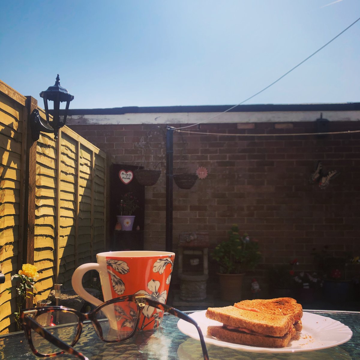 ueagency's tweet photo. Nothing better than a Bacon sandwich & a cuppa!
#breakfastinthegarden #perfectstarttotheday #breakfast #summervibes #foodie #healthylifestyle #startthedaytherightway #foodiesofinstagram #instafood #goodmorning #foodphotography #breakfastinthesun #baconlovers #recruiterlife https://t.co/BcvVLLxXgw