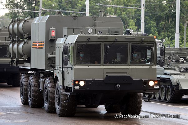 TEL for the 3K60 ‘Bal’ / SSC-6 'Sennight' coastal defence missile. The 670kg, 4.4m long Kh-35 missiles have a range of 130km, with Kh-35U reaching out to 260km @~Mach 0.8 and carry a 145kh HE penetrator warhead.