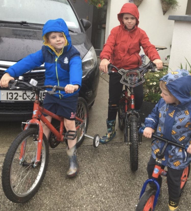 BeaumontBNS's tweet photo. @ActiveFlag #activehomeweek #BeaumontAbú Keeping active!! 👍 https://t.co/QeyzujWgYD