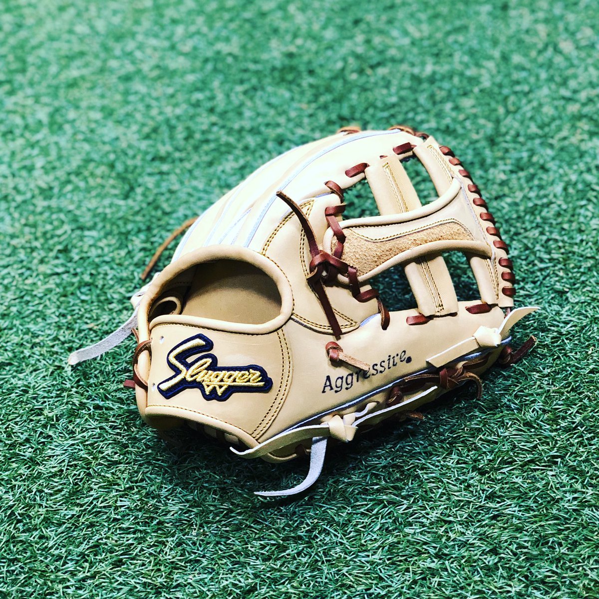 standinnagasaki's tweet photo. 限定硬式グラブ💥
トレンチ24MS
再入荷しました✨

高校野球対応です⚾️

#ベースボールパークスタンドイン #STANDIN長崎店 #久保田スラッガー #湯もみ型付け https://t.co/63QlanZD8O