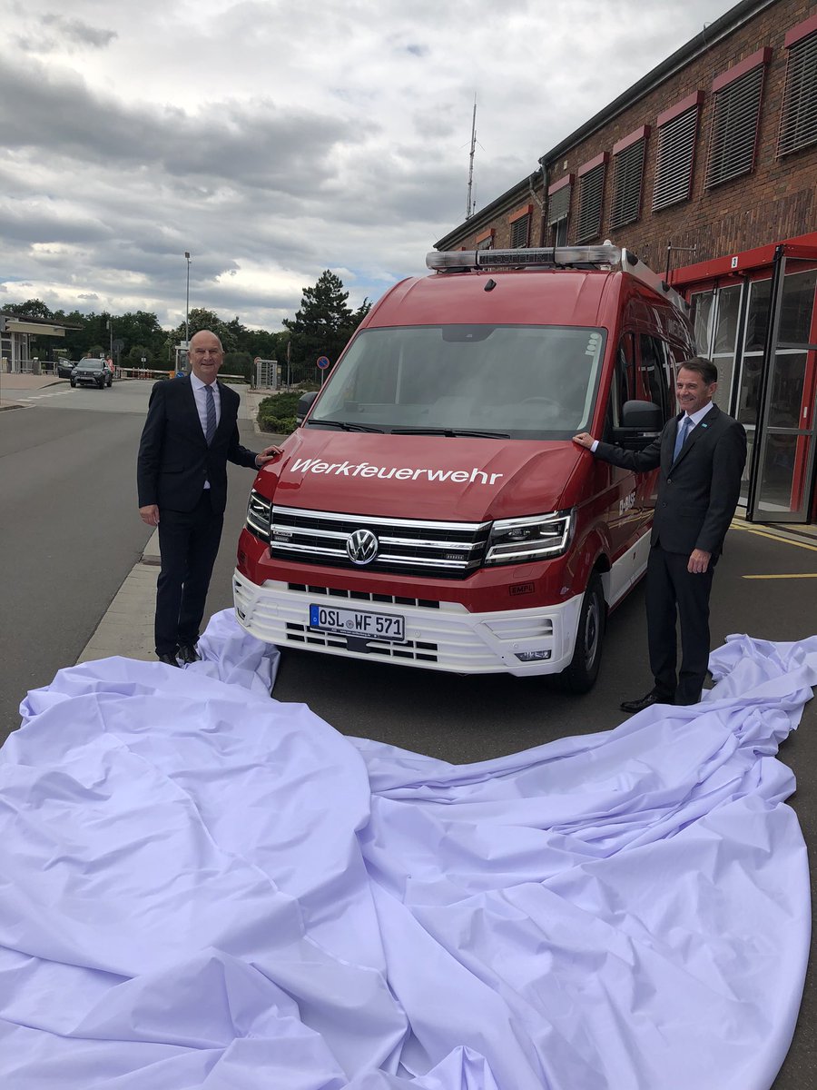 Anlässlich des Besuch der BASF hat MP Woidke und Geschäftsführer Füchs ein neue Umweltmobil in Betrieb genommen #Lausitz