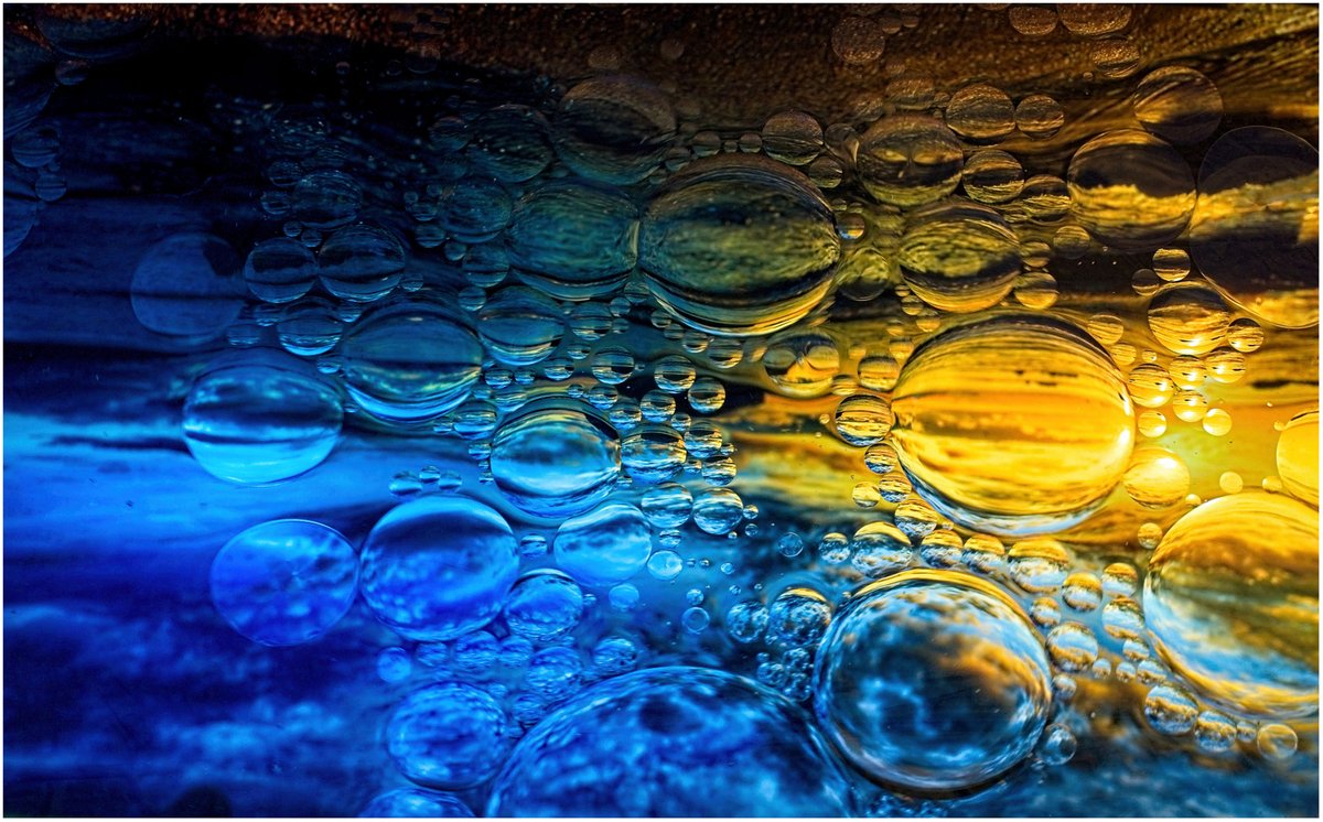 LewesCameraClub's tweet image. This great abstract image by Chris Jones "Untitled" is the winner of our latest online club competition.

The theme was Colour and there are some fabulously colourful images, all of which can be seen on the gallery online at lewescameraclub.co.uk/colour-pdi-com…