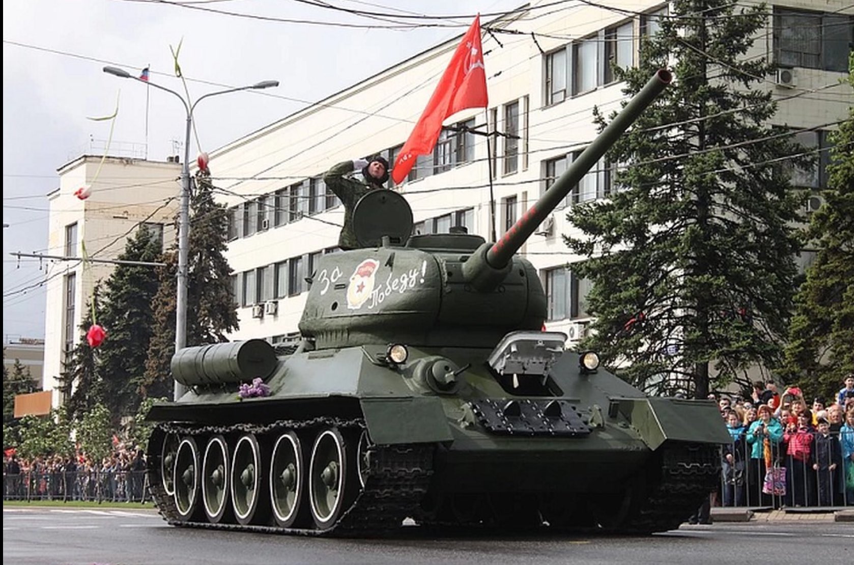 Парад победы на донбассе 2015. Бмп донецк. 05 2015 г в. Донецк 2020 парад победы. Красная площадь москва с высоты птичьего полета.