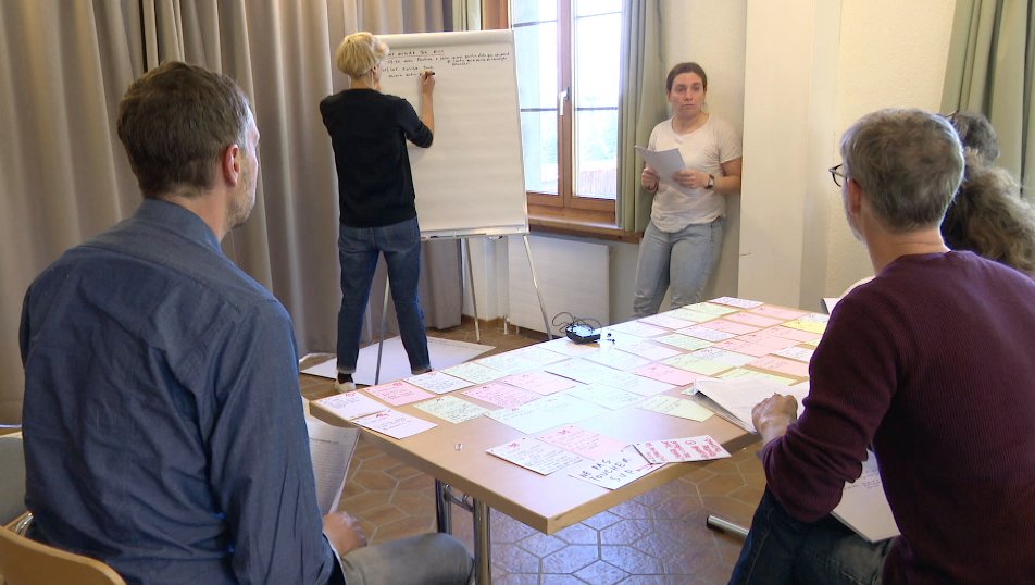 canalalpha's tweet photo. La bande dessinée Les Indociles, crée par les Jurassiens Camille Rebetez et Pitch Comment, sera adaptée en série pour la télévision. Le scénario est en cours d'écriture.
https://t.co/aWzJwzaqHi https://t.co/OH6cEMv8MI