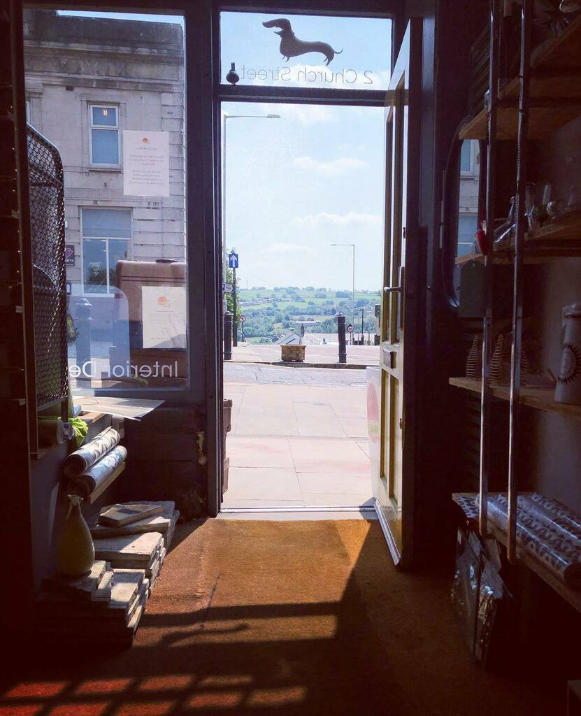 liveliketheboy's tweet photo. Very lucky to have such a nice ranging view from the shop, Colne is blessed with a great high street, lush green fields and fabulous people. Next time you’re nearby, stop off for a mooch and explore what’s on offer 
#colne #coolcolne #gbhighst #highstree… https://t.co/YgqFA1e7hD https://t.co/laO2L3LYzQ