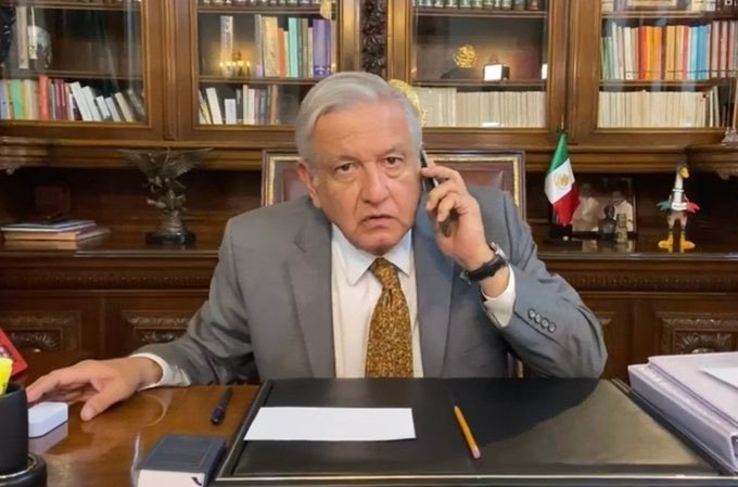hctramprn's tweet photo. - Cómo que no sabías que tienes activado el contestone?? Cabrón, llevas años con él. Yo creí que sí eras muy fan de Maná...
- https://t.co/TkUlPJ1PAZ