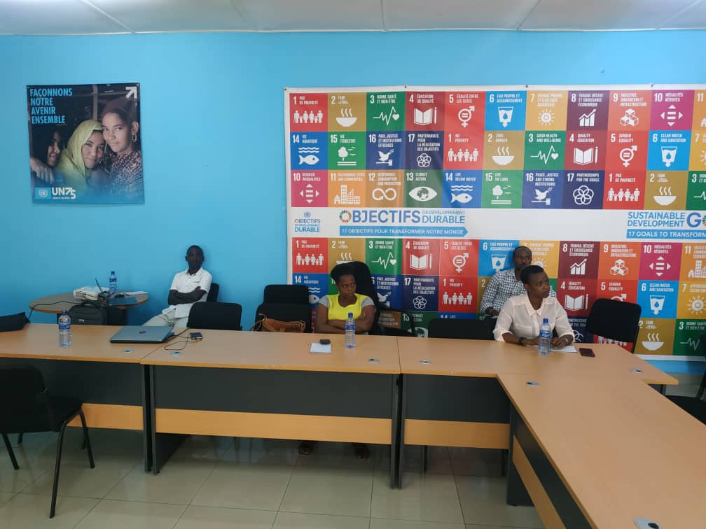 Nachamafrica's tweet photo. 2ème journée de formation des volontaires de NACHAM AFRICA  sur l'élaboration d'un Plan d'Action Stratégique basée sur l'étude d'un cas pratique, dans les enceintes des @un_burundi https://t.co/bfWoNGInye