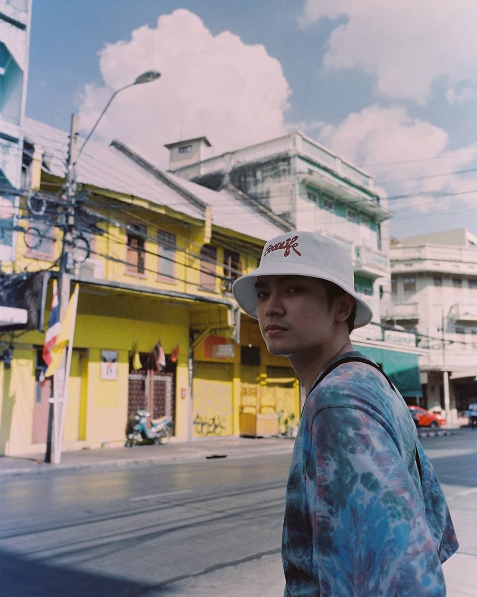 Oabnithi Wiwattanawarang (Oab)2 Aug 1994Portfolio  https://www.youtube.com/playlist?list=PLCUIsYHYpxJPcWiKoQuGuIGEo-vUgH-XKFirst Gen