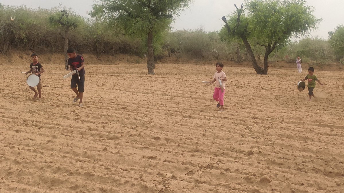 ArvindBhaskar12's tweet photo. टिड्डी वारियर 😞
कोरोना से बड़ा खतरा https://t.co/N5O8hJZKcz
