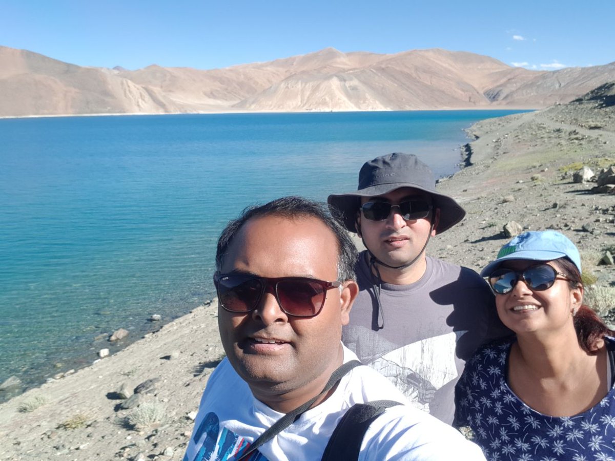 payaltalk's tweet photo. Nostalgia #PangongLake #Ladak #altitudesickness #Maggi #outoftheworld #ducks #roadtrips , do you guys have a better pic @Prince_A_Mishra @krshailabh https://t.co/WNClytrFWv