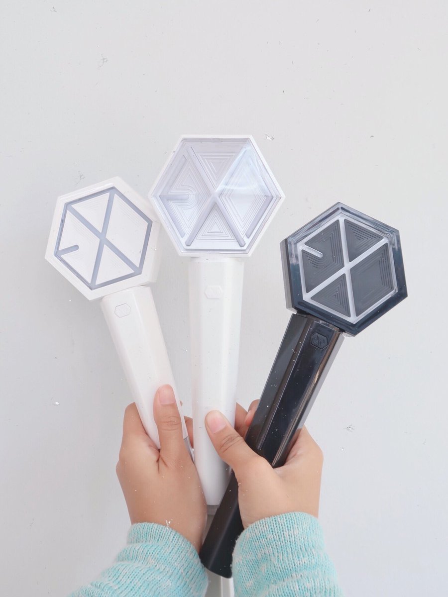 living127dream's tweet image. LIGHSTICK GIVEAWAY (38) 

giveaway 1 KPOP LIGHSTICK bebas sesuai keinginan (˵◕ ɛ ◕˵✿)

rules ♡
- my followers only
- rt &amp;amp; like
- follow me on instagram : @𝗯𝗲𝗯𝘆𝗺𝘂𝗹𝘆𝗼𝗻𝗼
- rep the lighstick you want 

present ♡
- 1 Kpop Lightstick 

note ♡
- all fandom can join