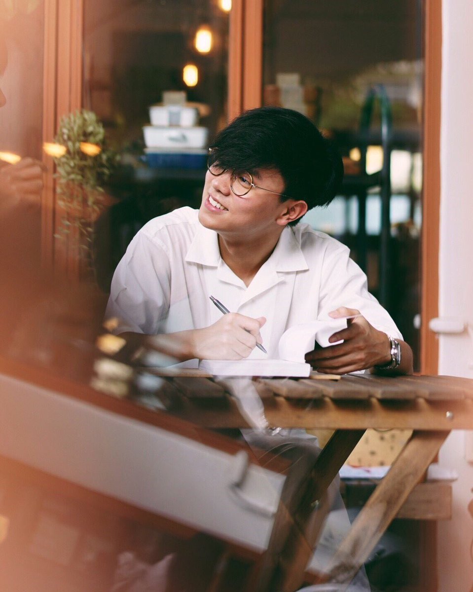 Gunn Junhavat (Gunn)31 Dec 1993Portfolio  https://www.youtube.com/playlist?list=PLCUIsYHYpxJP8pIxijrvwpPOKpzruR0a3First Gen