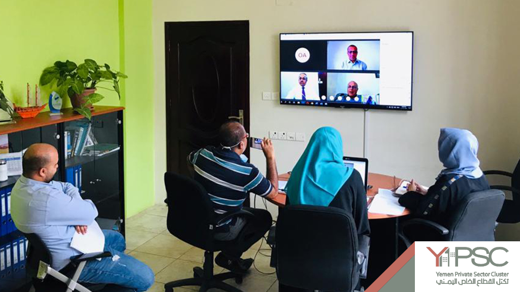 تكتل القطاع الخاص اليمني (@yemenpsc) on Twitter photo The Yemeni currency instability is a big #challenge for the private sector & its a common fear all Yemenis have! Today #Yemenpsc meets to discuss possible solutions with <a href="/JamesCleverly/">James Cleverly🇬🇧</a> & @HMAMichaelAron. The Yemeni currency instability is a big #challenge for the private sector & its a common fear all Yemenis have! Today #Yemenpsc meets to discuss possible solutions with <a href="/JamesCleverly/">James Cleverly🇬🇧</a> & @HMAMichaelAron.