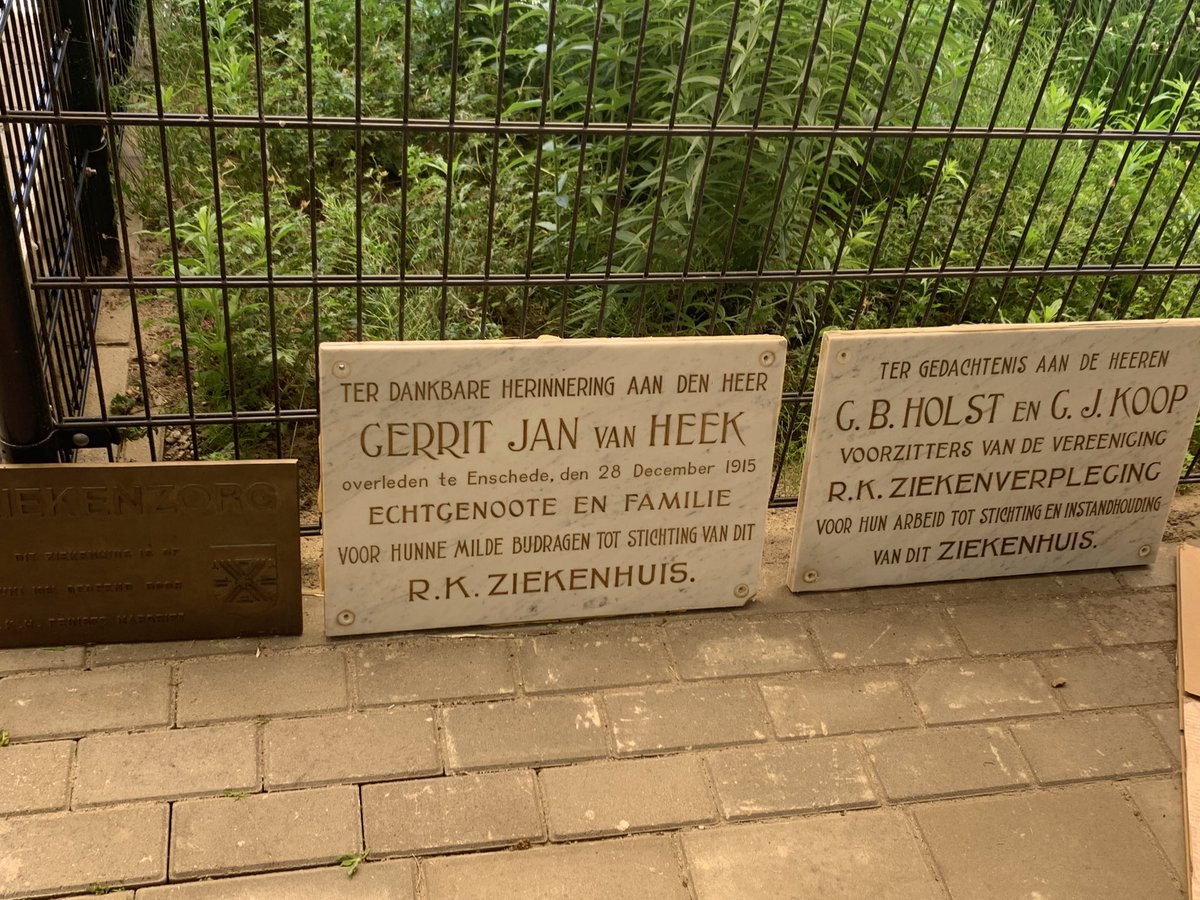 En met de inrichting van ons #paviljoen wordt ook een stuk geschiedenis weer uitgepakt in #twente #enschede