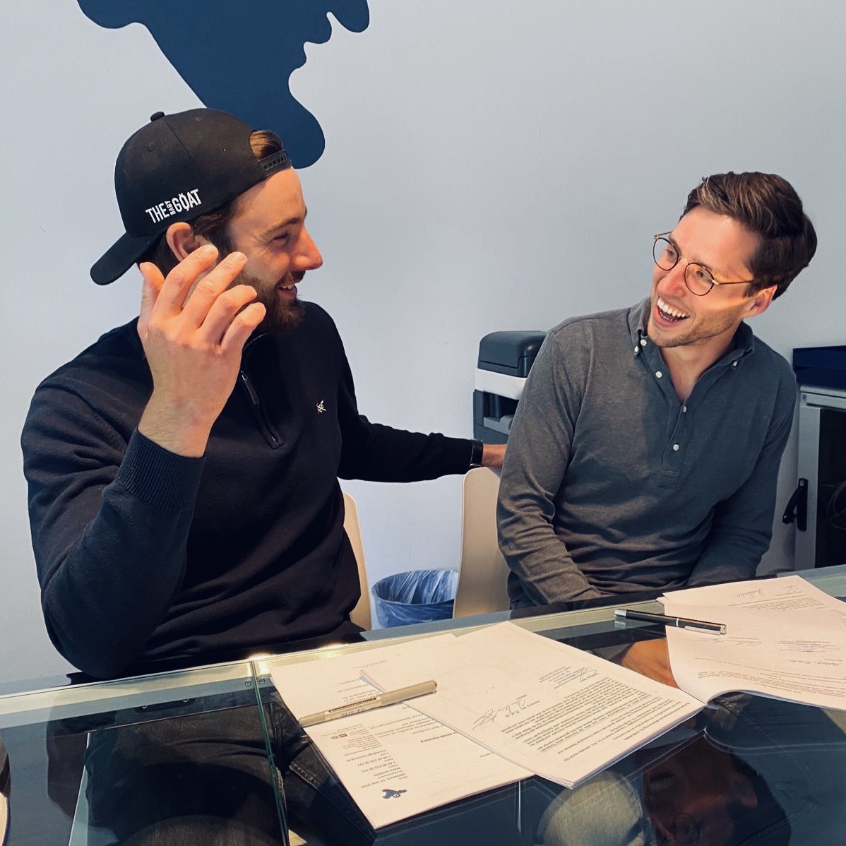 The_Baby_Goat's tweet photo. Contract Signed. Here comes the Pub! 😀🍻

#TheBabyGoat
#Beer
#Pub
#Hamburg
#Beer
#HamburgBeer https://t.co/FV3fRJDg1N