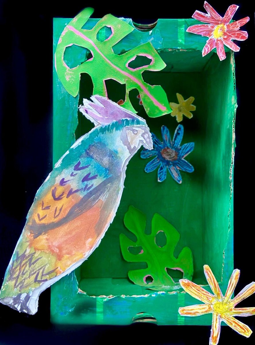 ArdvreckArt's tweet photo. Perfectly painted parrots and printed...leaves! Form 3 have used a range of media and techniques to create these splendidly colourful Rainforest scenes. #ardartists #splashofcolour #rainforests #parrots #tropicalleaves #oilpastels #colourmixing #printmaking #watercolour #ardvreck https://t.co/d6TMqXsZdv