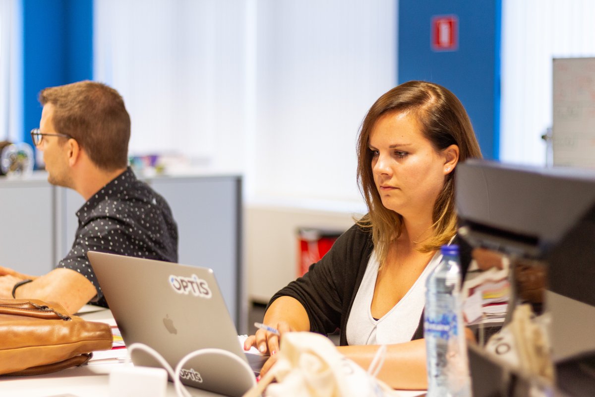 You bet women can stand their ground in the world of IT! Keshia, our managing partner and passionate #IT-consultant is the living proof! 👩‍💻 . Read everything about her journey and vision on #Optis in our newest #blogpost!
bit.ly/3evnZlP