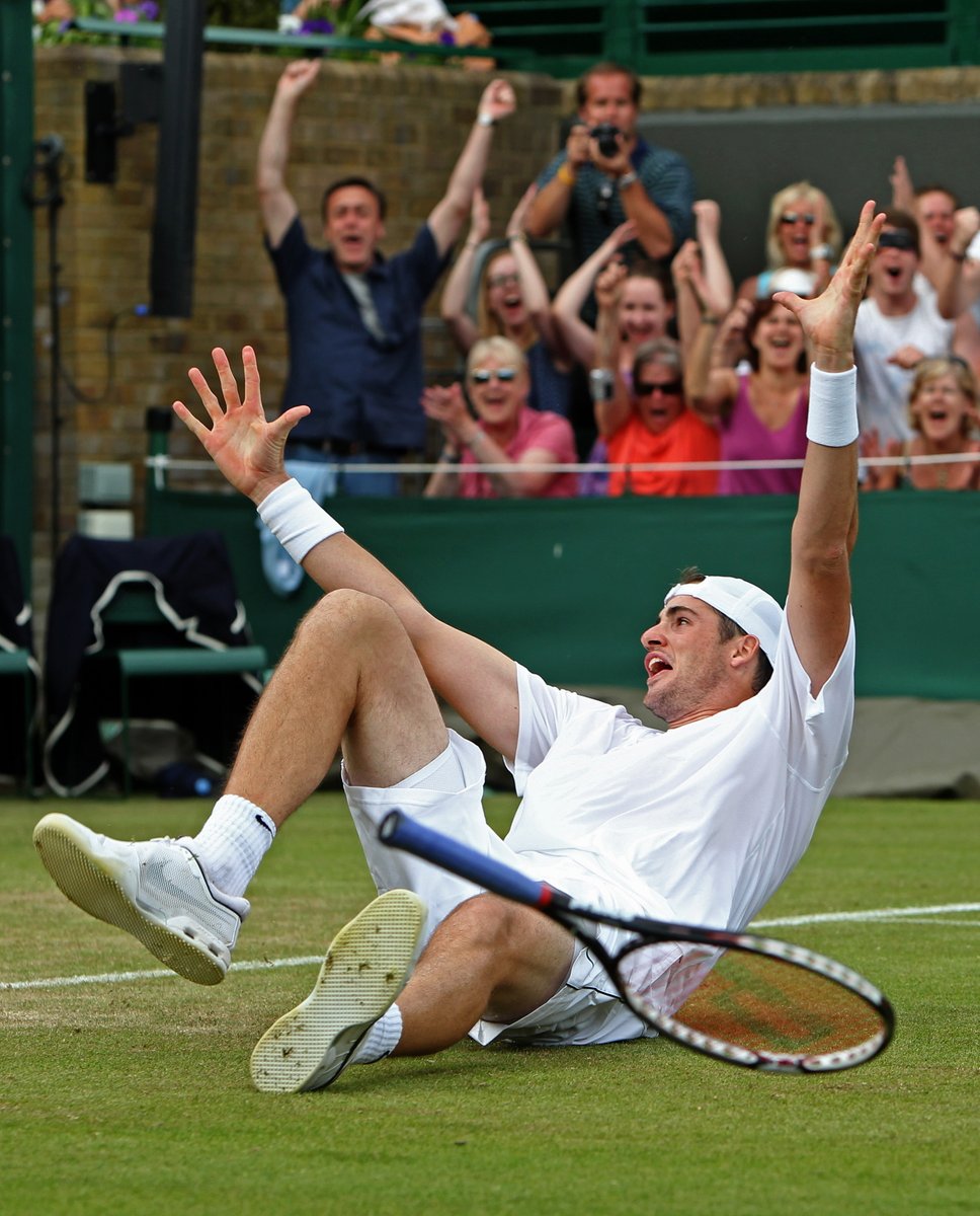 Wimbledon's tweet image. ⏱ 11 hours, 5 mins long
📆 Played over 3 days
🎾 Longest professional match in history

10 years ago today, @JohnIsner &amp;amp; @nmahut entered #Wimbledon folklore…