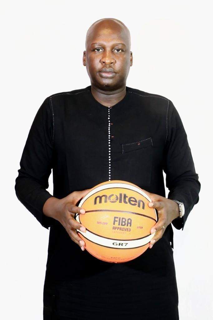 Mr BANI GATA NGOULOU, Président de la Fédération Tchadienne de Basket-ball est distingué MEILLEUR MANAGER AFRICAIN DANS LE SECTEUR DU SPORT 2020 du Prix Africain de Développement PADEV Kigali 2020.
Félicitations président