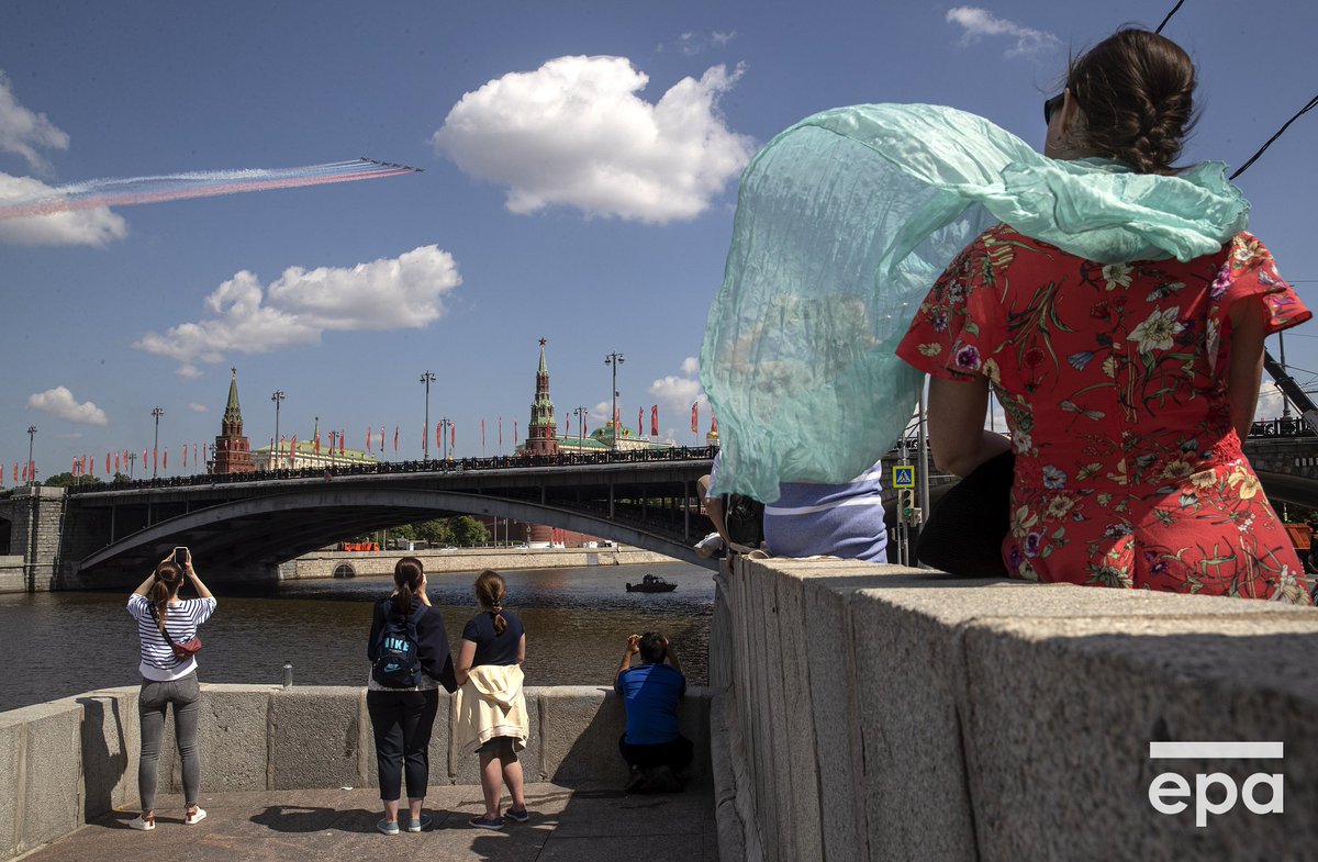 провожала в москве