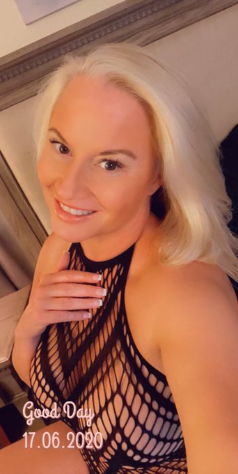 New hot pics just posted on my Only Fans page!! Go to https://t.co/OuxYP0dcJQ to subscribe!! https://t