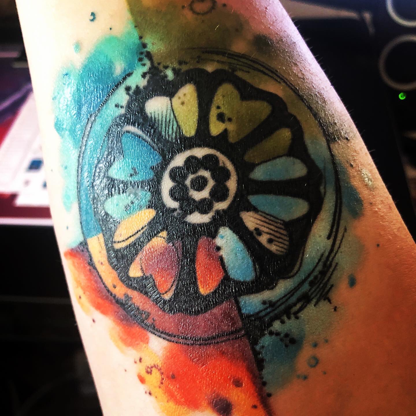 Katelyn Mccaigue Fanx Salt Lake City Booth A1328 Getting My First Tattoo Atla White Lotus Tile And Elements T Co Ikrshjph1o Last Weekend I Got My First Tattoo Had To