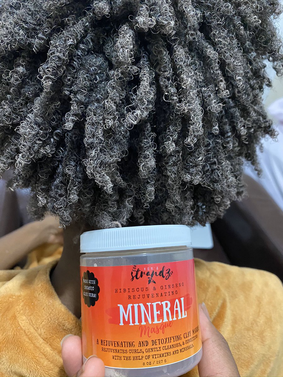 kenzstrandz's tweet image. You see the curls! 🌺 

Send us / tag us in your Mineral Masque pictures! We would love to see you #getstranded 💜💚
