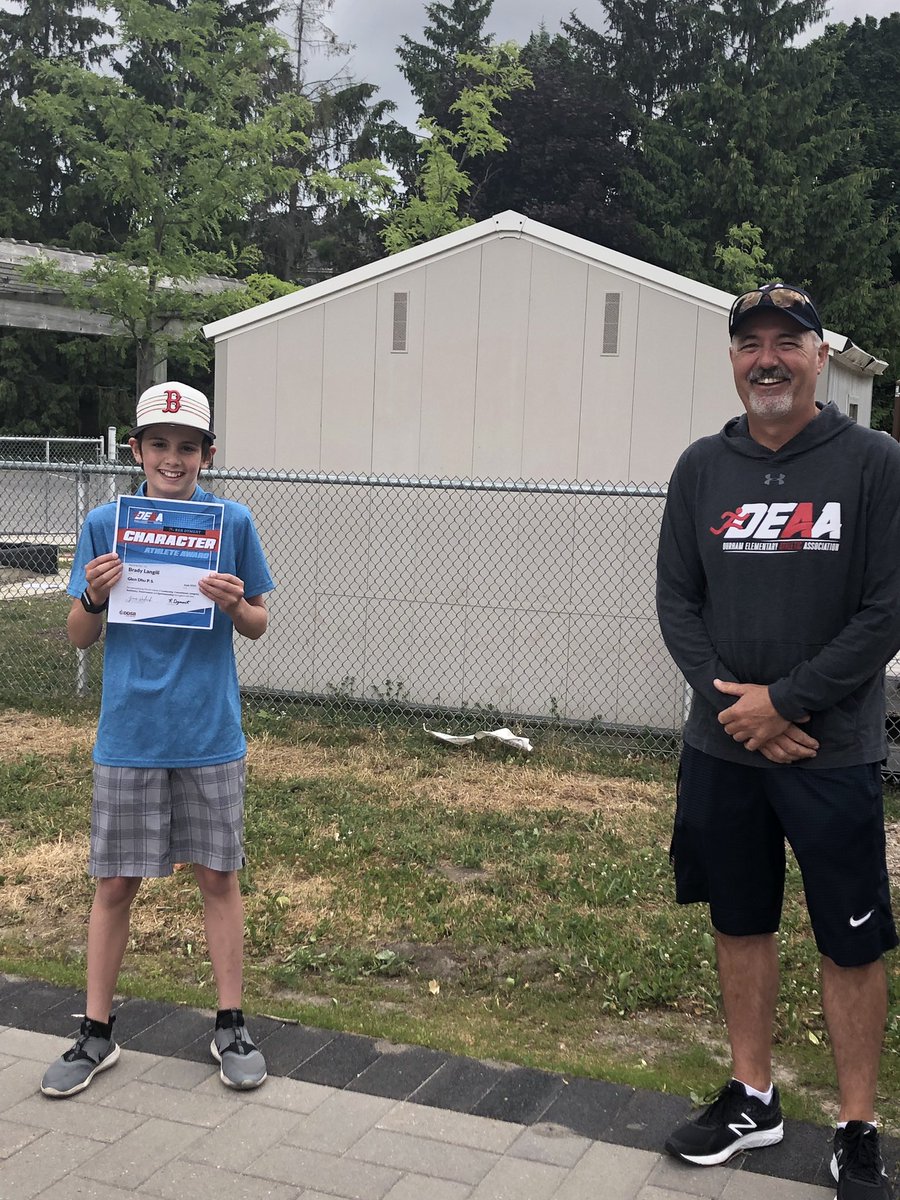 A colossal congratulations to Brady for earning the first annual Rob Dyment Award for exhibiting leadership, sportsmanship, commitment, integrity, resiliency and perseverance! This is a prestigious award! We are super proud of you Brady! <a href="/GlenDhuPS/">Glen Dhu</a> <a href="/robdyment/">Rob Dyment</a> <a href="/DEAA_SPORTS/">DEAA</a>