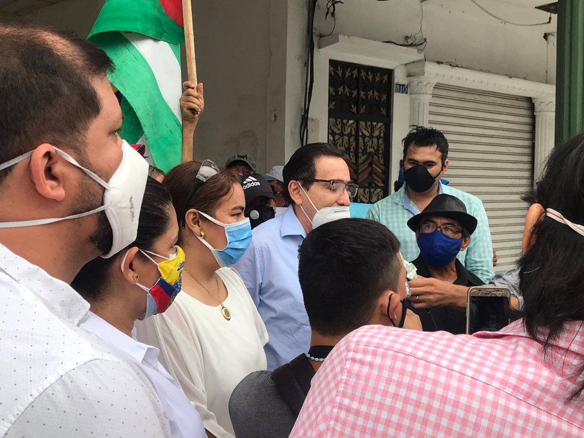 veronicabad's tweet photo. Nuestra lucha es inclaudicable frente a los atropellos x proscribir a la #RevoluciónCiudadana. 

No permitiremos q un falso contralor sin competencia, vulnere derechos de los manabitas.

Presentamos acción de protección con medida cautelar ante Corte Provincial 

@MashiRafael https://t.co/wqrwF3NGfs