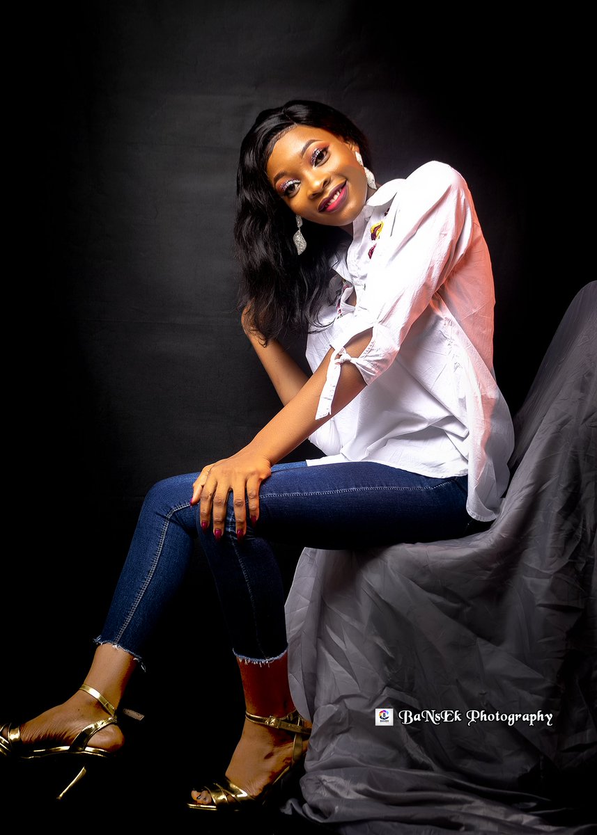 bjs4bansek's tweet photo. #PortraitsOfBlessing #birthdayshoot #birthdayGirl #BaNsEkstudio #BaNsEkPictures #BANsEkphotography #melenin #melaninpoppin #blackandwhite #Monochrome https://t.co/vaXEI5g0NI