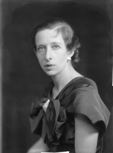 day 22 : maria huxley (née nys)belgian woman, known for her association with british artists (and the bloomsbury group) through her marriage with english writer aldous huxleyshe is rumoured to have had a love affair with socialite ottoline morrell (3)