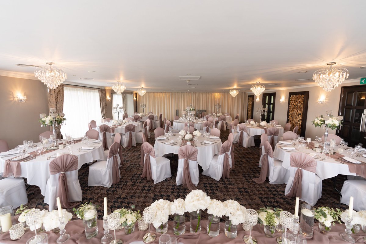 thenottmshire's tweet photo. #WeddingWednesday &amp; unveiling our upgraded facilities for our fabulous brides &amp; grooms-to-be! We are proud to offer a 'one stop' for all your wedding requirements - the ceremony, wedding breakfast, party &amp; a stunning backdrop! @MartinCPhotos 
Contact Events@thenottinghamshire.com https://t.co/f2DVQH8gKq