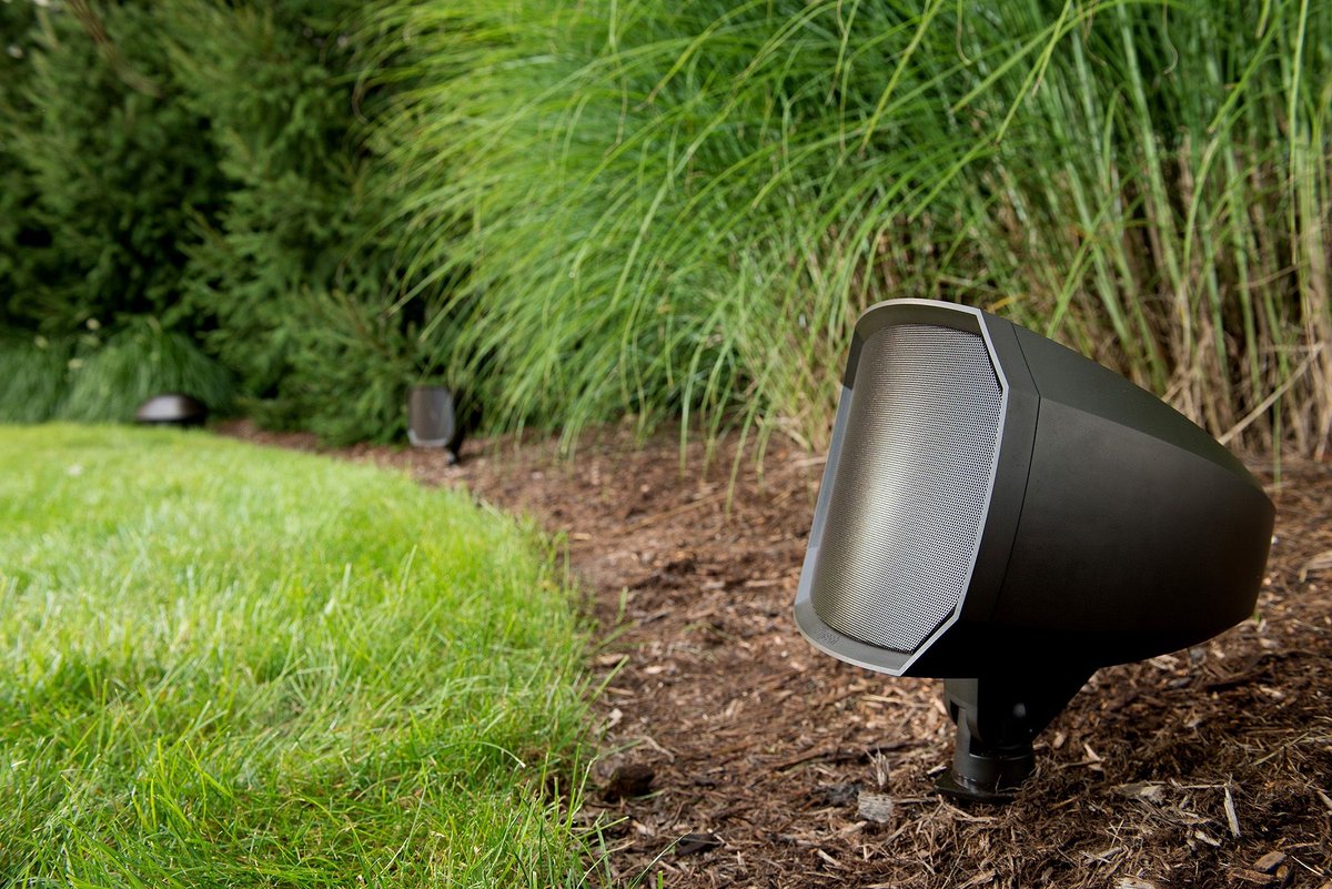 Summer is here! Get the party started with #OutdoorAudio solutions.

Find out more: xssentials.com/our-solutions/…