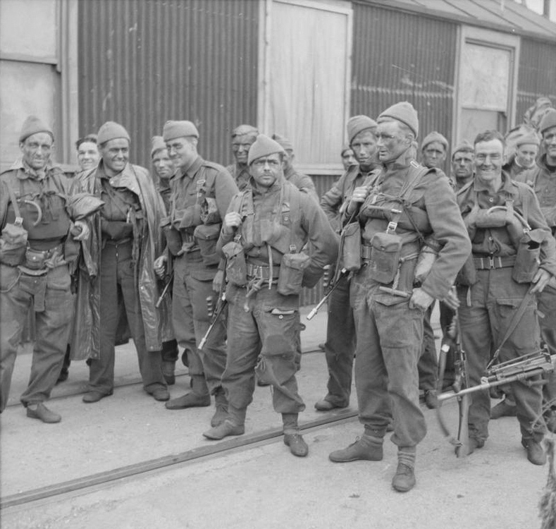 CommandoComic's tweet photo. This day, 80 years ago, marks the first ever raid on the French coast by British Commandos! Dubbed "Operation Collar", the objective was reconnaissance and to capture some prisoners. - QM #otd #ww2 #britishcommandos https://t.co/rYPSNMjfwE