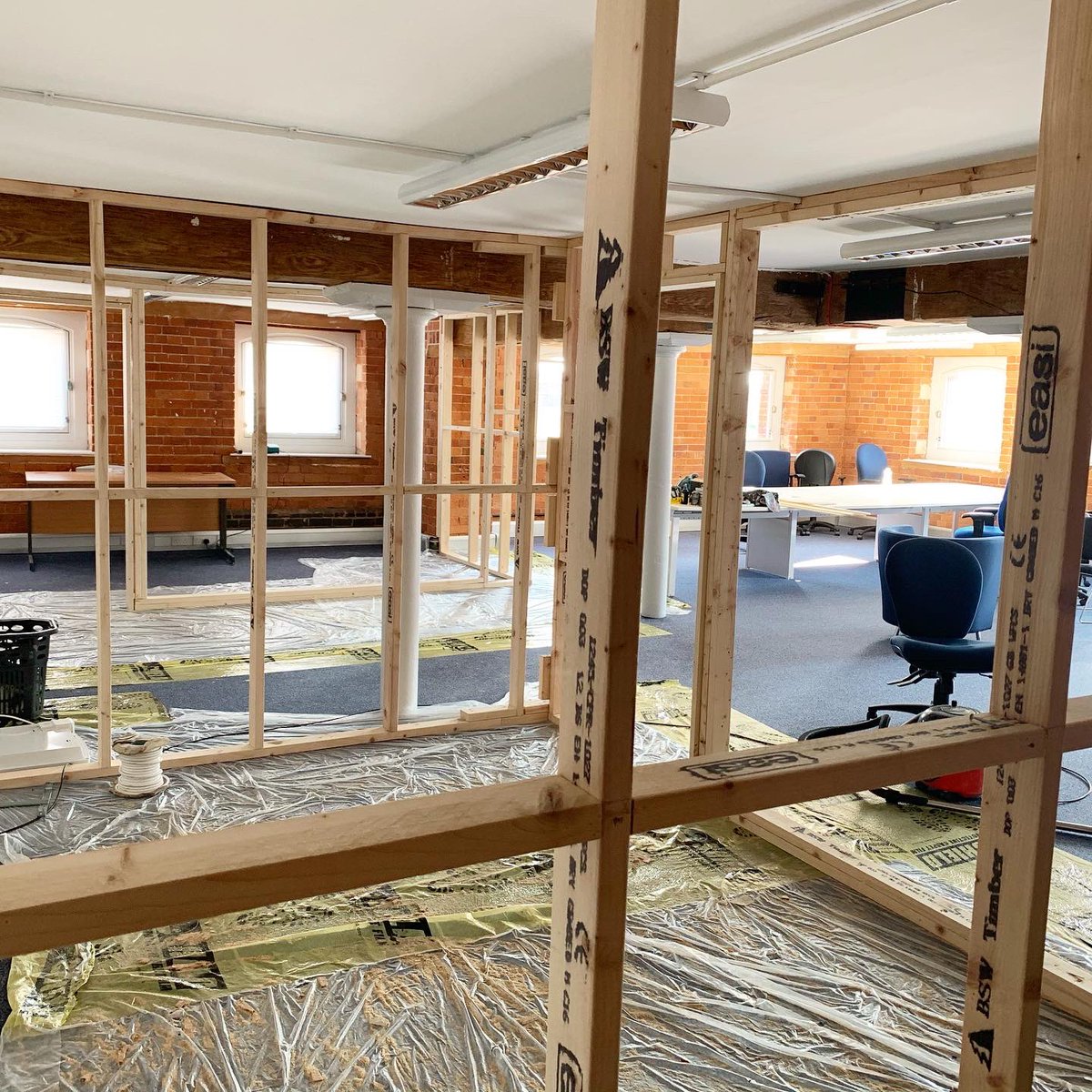 QuaysideWealth's tweet image. We’ve not been hanging around since getting the keys to the new place. Meeting rooms taking shape &amp;amp; the furniture is starting to arrive, from an empty room to a new Quayside HQ and it’s so enjoyable watching it come together! #NewOffice #TeamQuayside #FinancialAdviser #Gloucester