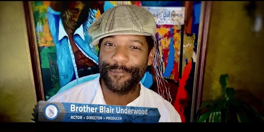 ratemyskyperoom's tweet image. Love the art. Would love to credit artist.  Even out lighting. Lower camera slightly. Tilt up. 8/10 @BlairUnderwood