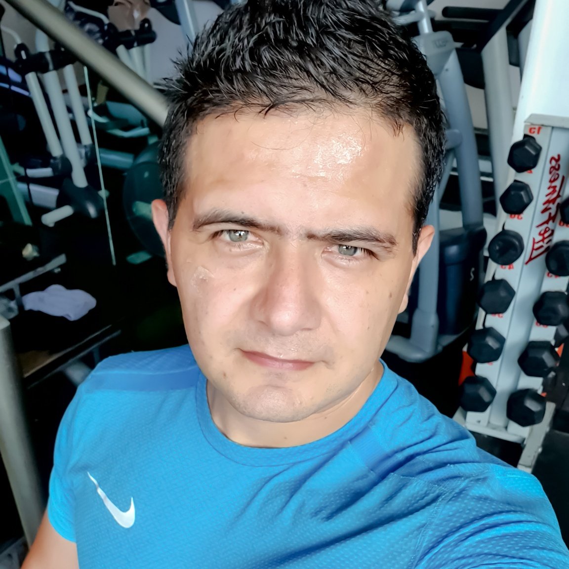 DanSVargas's tweet photo. #NuevaFotoDePerfil https://t.co/Zrfk2fcszU