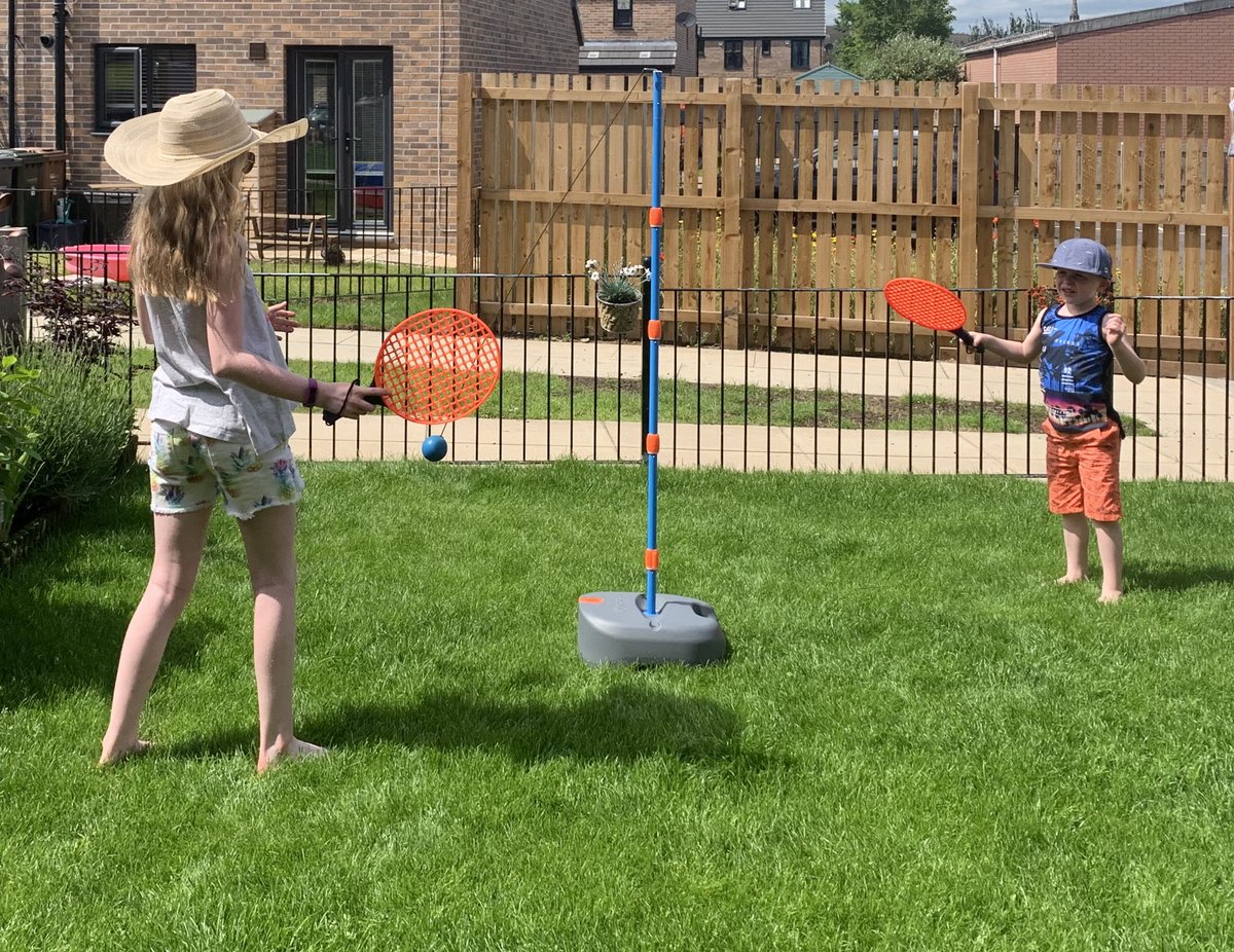 DionneMcLaugh18's tweet photo. @Leith_Primary @leithp5 Virtual Beach Day!! Game time!! https://t.co/HNHppqUTzf