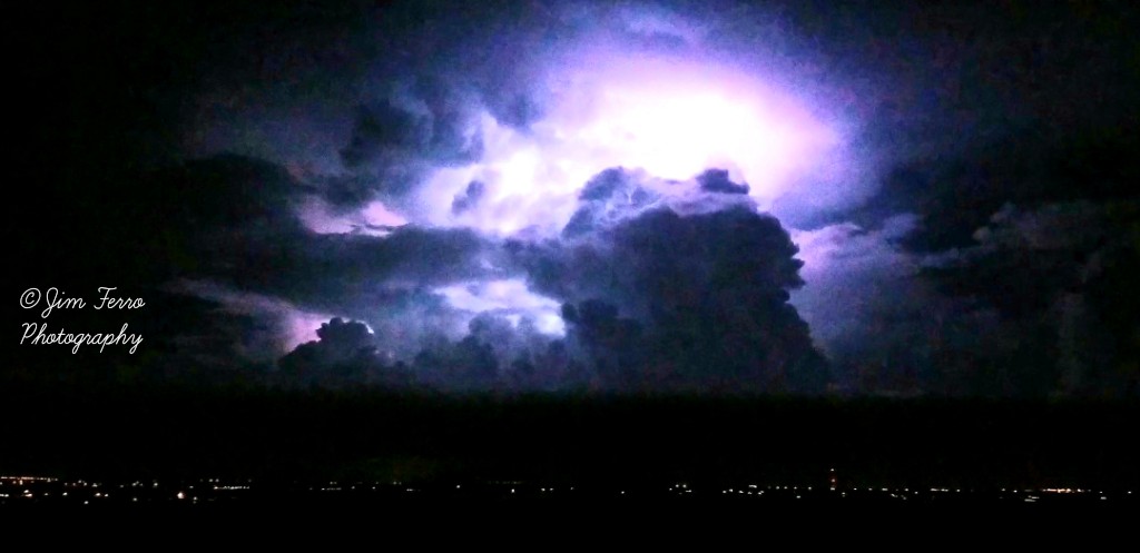 jim_ferrophotos's tweet photo. Amazing light show last night from South Hutchinson Island #treasurecoast #jensenbeach #hutchinsonisland #thephotohour #stormhour #floridacreations #visitstlucie #florida_greatshots #lightning #cbs12 #fox11news #wptv https://t.co/QHCgl5bqzO