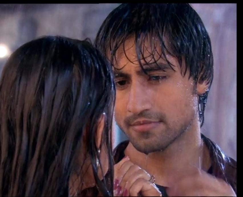  #HarshadChopda #TereLiye #TereLiyeOnHotstar #BepannaahEsee na mujhe tum DekhoSine see laga lungaTumko me chura lunga tumseDil me chupa lunga