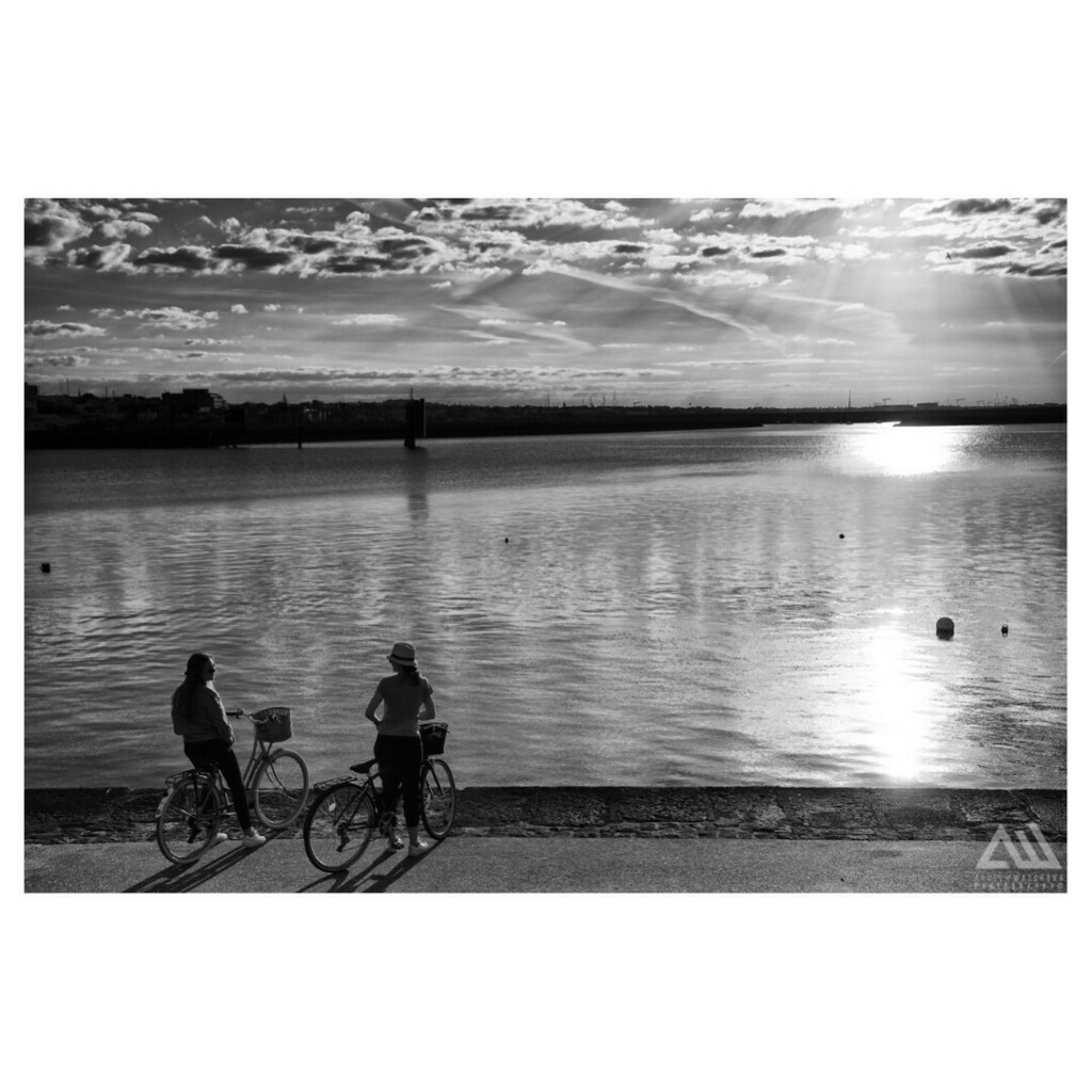 AWatchornPhoto's tweet photo. Evening Cycle
.
#dunlaoghaire # EastPier https://t.co/xYi1HxIN1c https://t.co/uqlK6r3kza