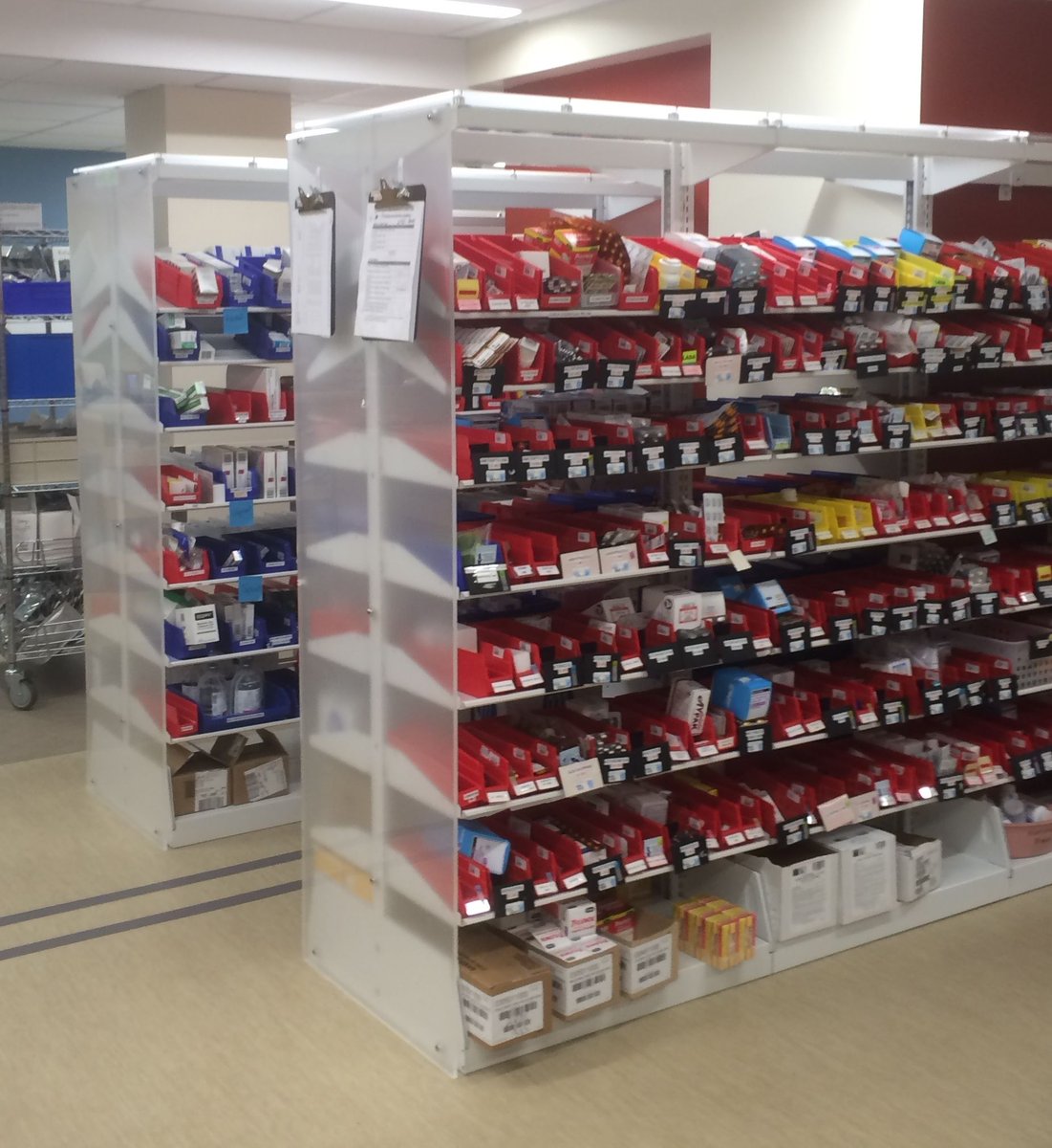 cutyourspace's tweet photo. SSG doesn't just design spaces for hospitals. We can also update and streamline your pharmacies as well. Check out some of our past installations and designs for some inspiration in your space: https://t.co/RjE9CWQBIv
#pharmacyrenovation #healthcarestorage https://t.co/j56iD94oGq