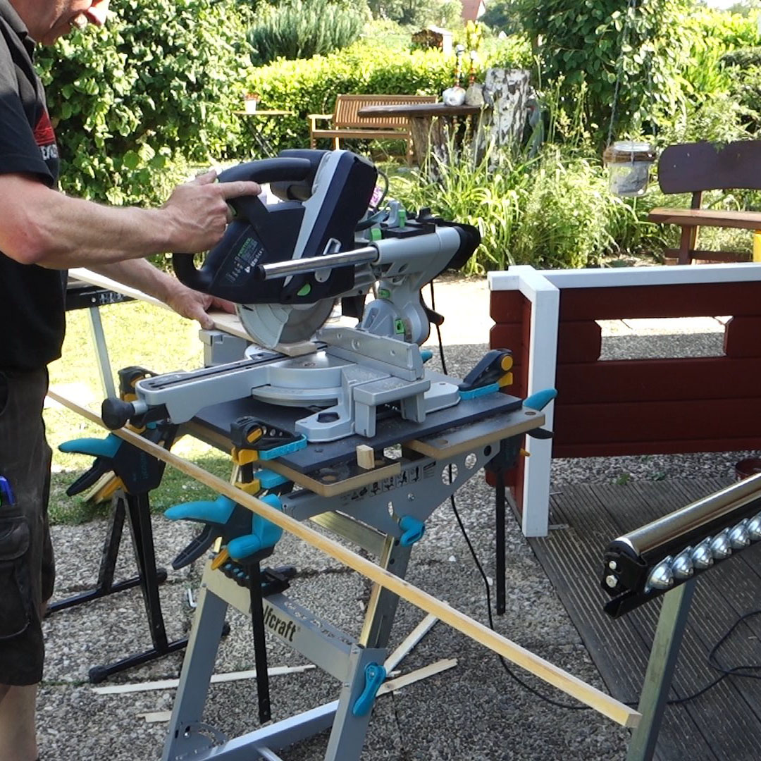 wolfcraft_DE's tweet photo. Unser Freund Rainer hat in den letzten Wochen seiner Gartenhütte saniert. 💪😎 Dabei kamen neben dem Arbeitstisch Master 700 auch unsere flexiblen Rollenböcke zum Einsatz! 😍😊 Was ist dein Sommerprojekt? 👀
#wolfcraft #gartenhaus #sanierung #arbeitstisch #master700 https://t.co/SSUGi1Uwtt
