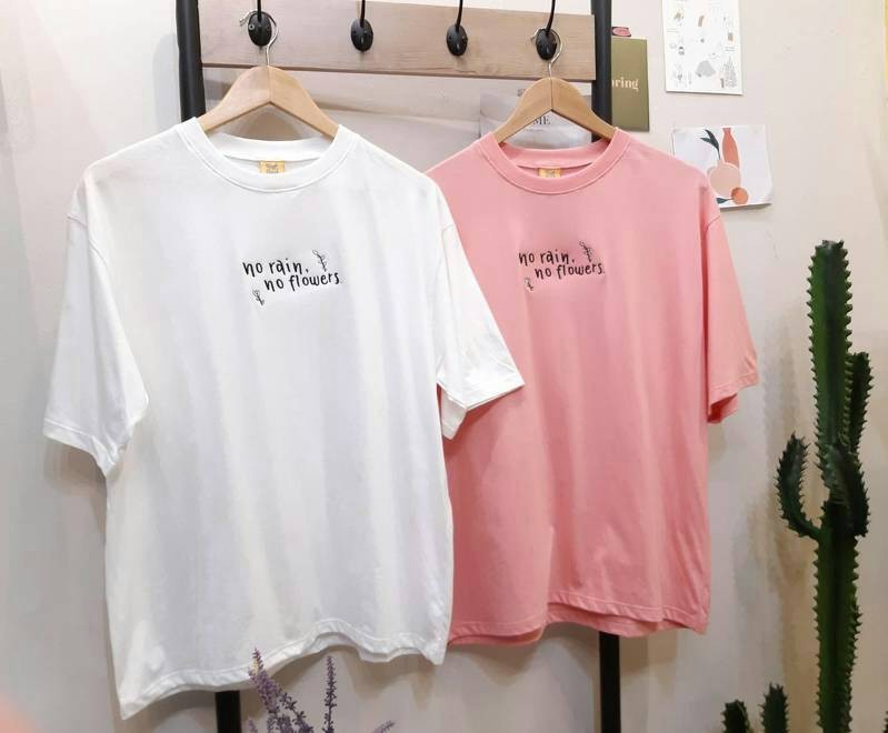 Pm_clothes's tweet photo. 🍁 เสื้อยืดโอเวอร์ไซส์ ปักลาย no rain no flowers ชิคๆ🍁
อก 44-46" ยาว 26-27"

ราคา 180.- 

📮ลงทะเบียน 30
📮 EMS 50

#เสื้อยืดโอเวอร์ไซส์ #เสื้อยืด #เสื้อยืดชิคๆ #เสื้อยืดสวยๆ #เสื้อยืดน่ารัก #เสื้อยืดโอเวอร์ไซส์สไตล์เกาหลี https://t.co/976xg7BoDh