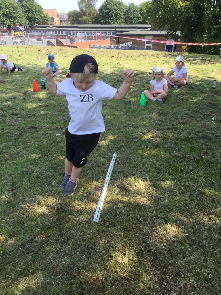 MissMaxfieldREM's tweet photo. Mini bubble sports day. 🏃🏻‍♂️🏃🏻‍♀️ @pe_nsp @mrclydesdalens https://t.co/bWVEqCyH3b